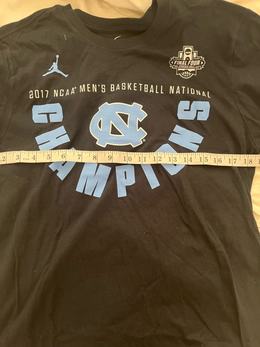 Nike Navy North Carolina Tar Heels 2017 Champions Short Sleeve Tee - Picture 4 of 4